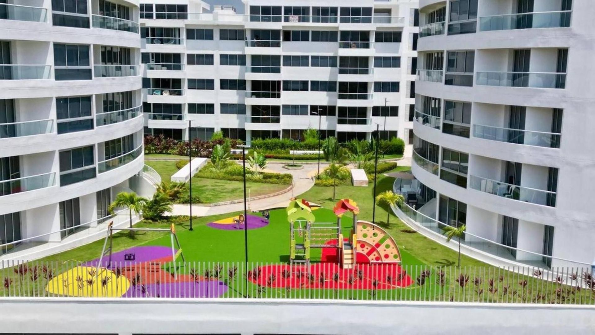 Exclusive Oasis , Beach, Pool And High Comfort Apartment *